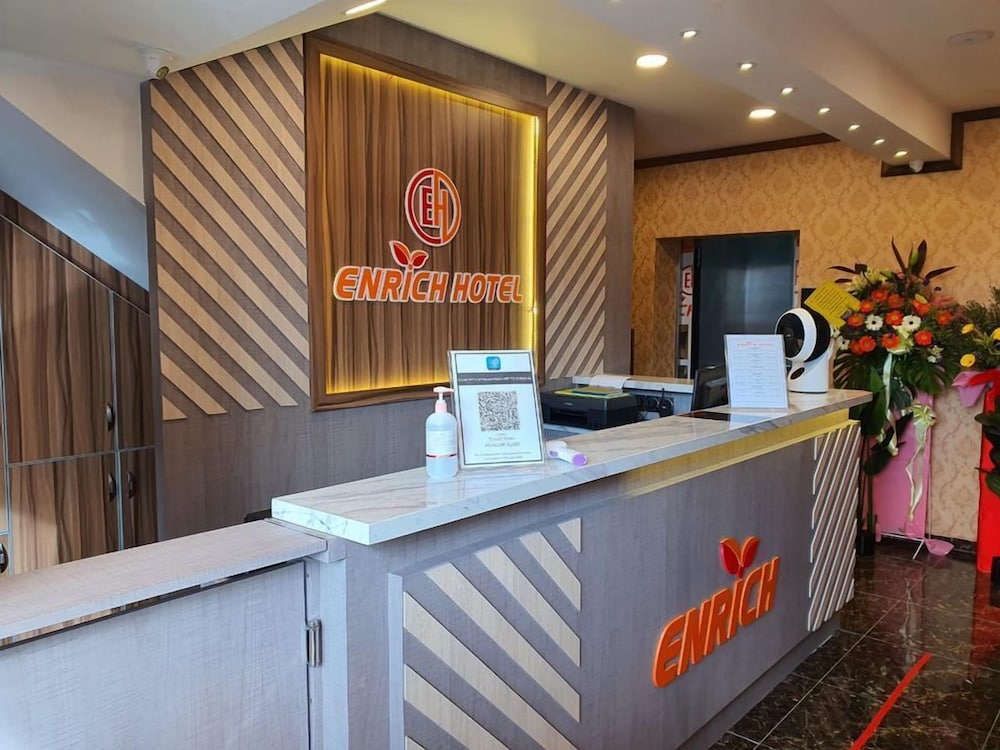 Hotel · Enrich Hotel Puncak Alam by uBook, Ijok