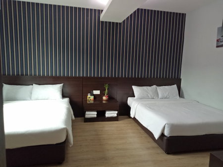 Seven Hotel, Simpang Ampat, Malaysia