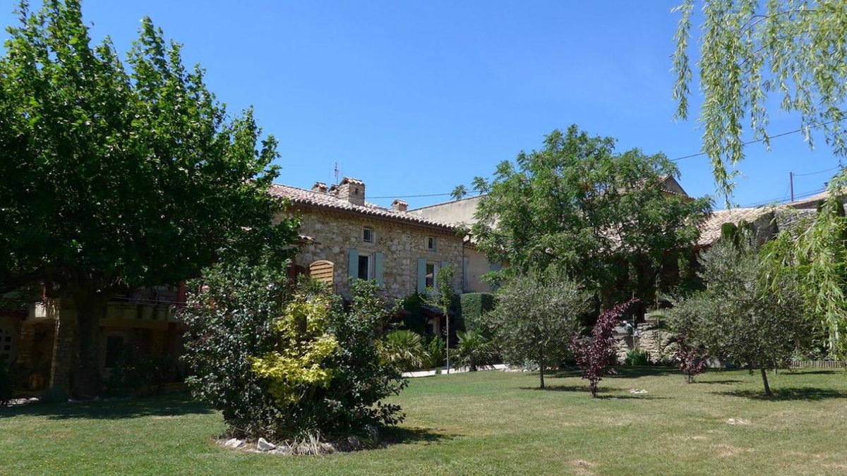 Hotel · Gites au Château des Estubiers, Les Granges-Gontardes