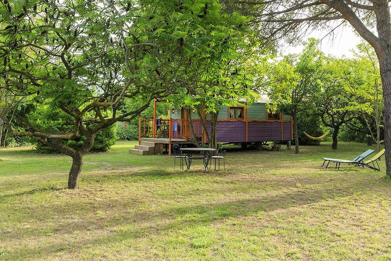 Domaine de Rhodes - Locations de Vacances / Vacation Rentals, Avignon, France