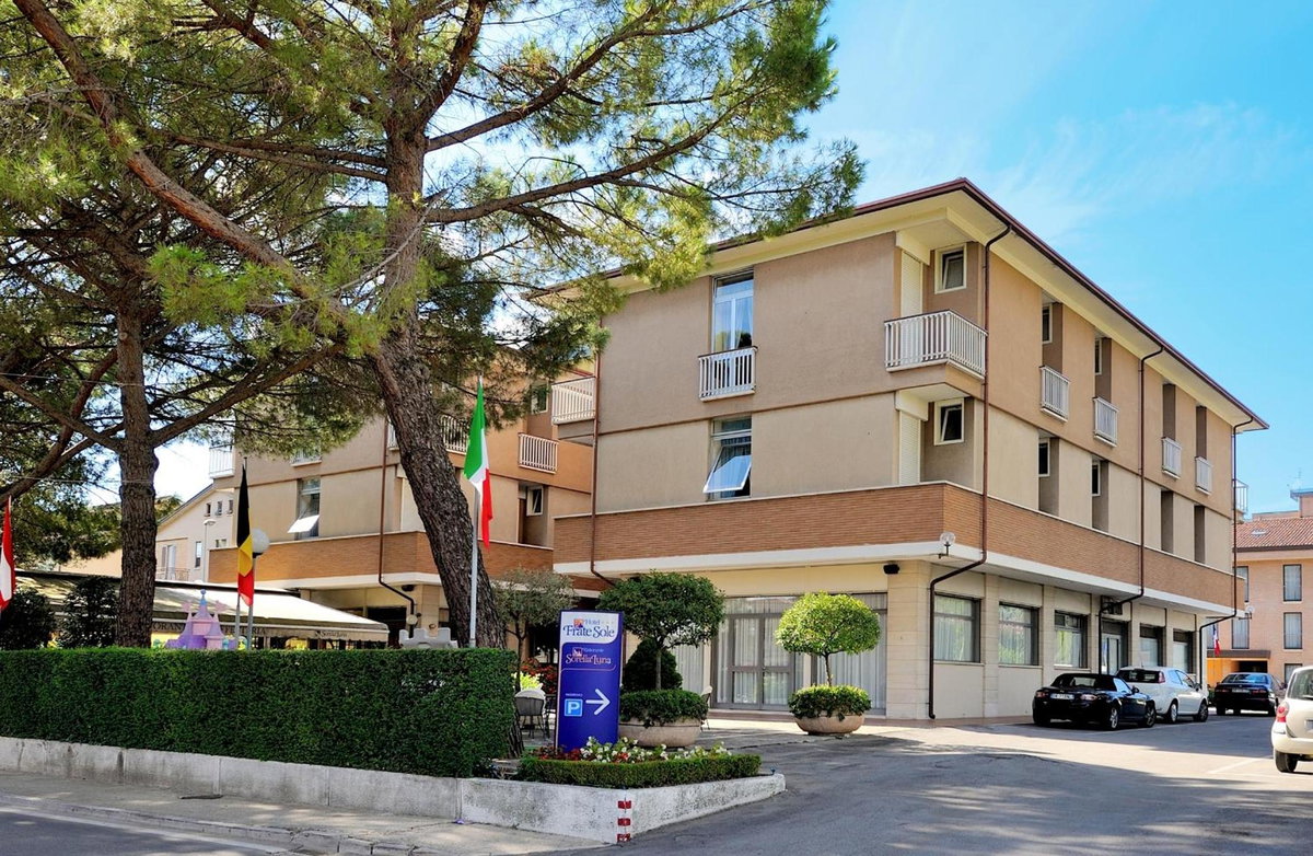 Hotel Frate Sole, Italy