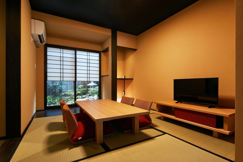 TSUBOMI luxury Inn Shimabara Bettei 1, Kyoto, Japan