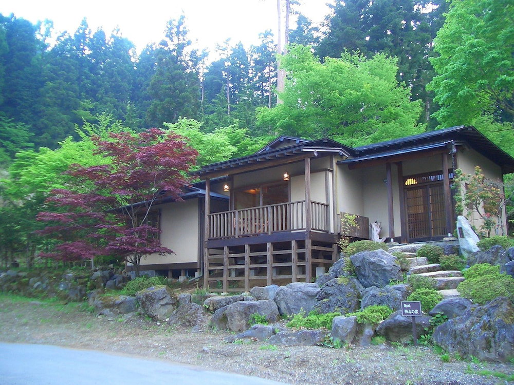Yasuragino Bettei Shikitei, Japan
