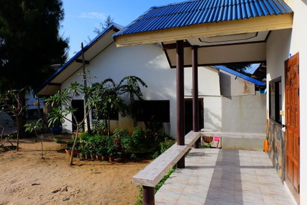Roong Arun Resort, Chaiya, Thailand
