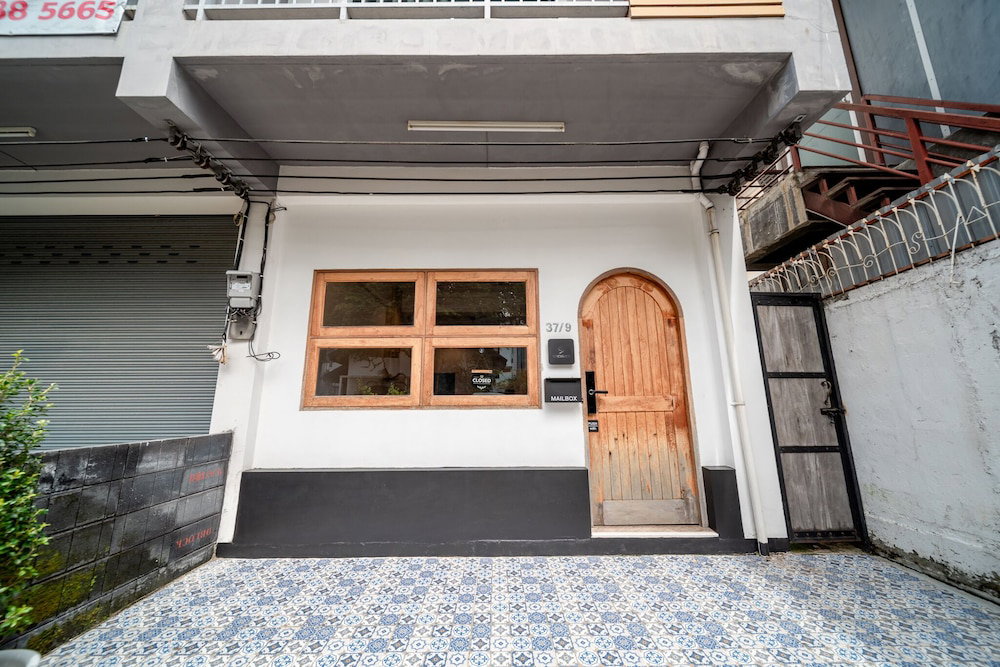 Hotel · Socialer Coliving & Coworking Space, Chiang Mai