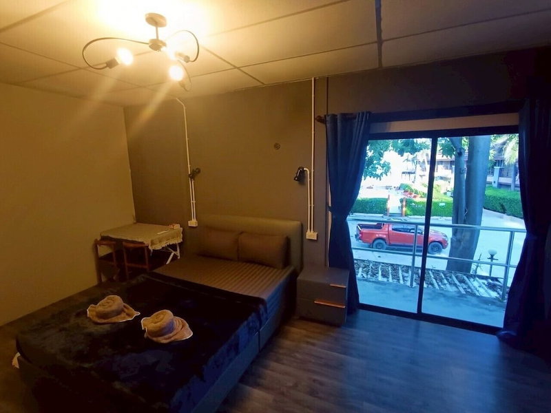 Disco Zoo Bar and Hostel, Ko Pha-ngan, Thailand