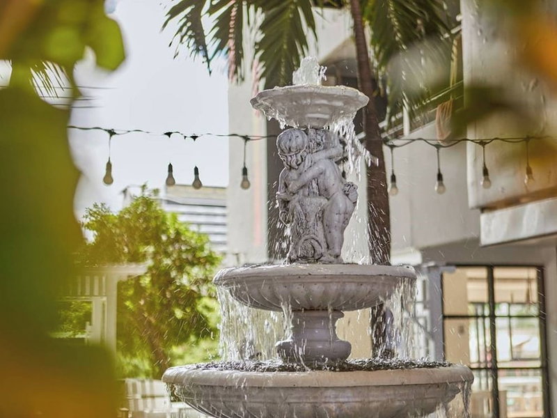 Bansuay Phra Nang Klao Near MRT Phra Nang Klao Bridge, Nonthaburi, Thailand