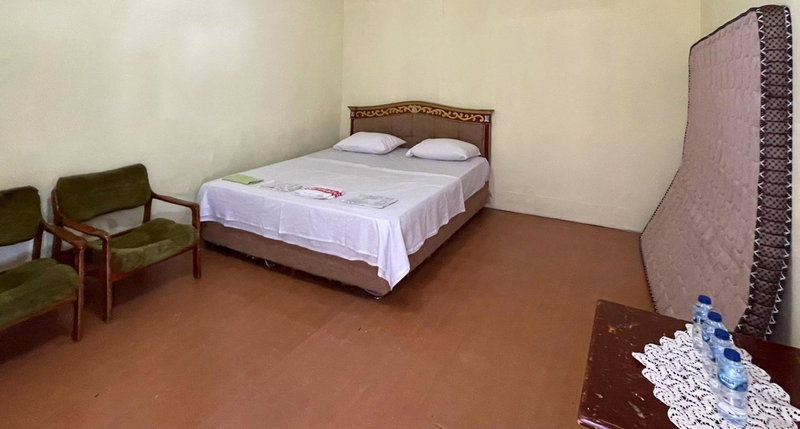 Valencia Homestay Redpartner, Parapat, Indonesia