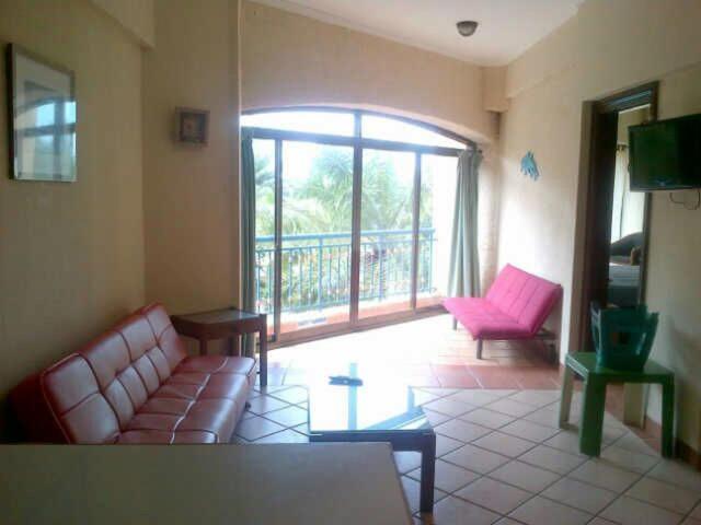 New Renovated 2 Rooms Luxury Suites Anyer, Anyer, Indonesia