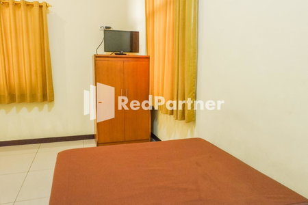 Grand Kembar Hotel Mitra RedDoorz, Bandung, Indonesia