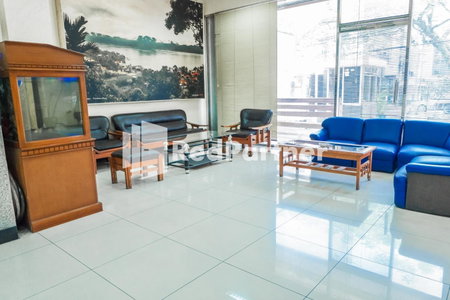 Grand Kembar Hotel Mitra RedDoorz, Bandung, Indonesia