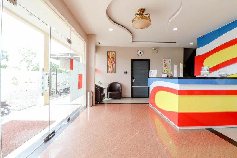 Blitz Hotel Batam Near Sultan Mahmud Ri'ayat Shah, Sekupang, Indonesia
