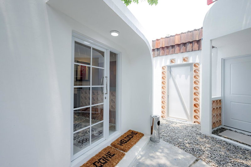 RedDoorz Plus at Jalan Gatot Subroto Jakarta, Jakarta, Indonesia