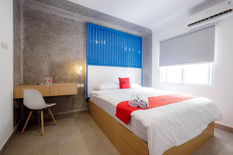RedDoorz Plus at Jalan Gatot Subroto Jakarta, Jakarta, Indonesia