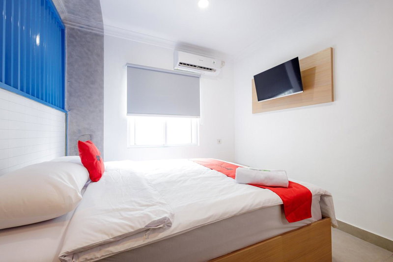 RedDoorz Plus at Jalan Gatot Subroto Jakarta, Jakarta, Indonesia