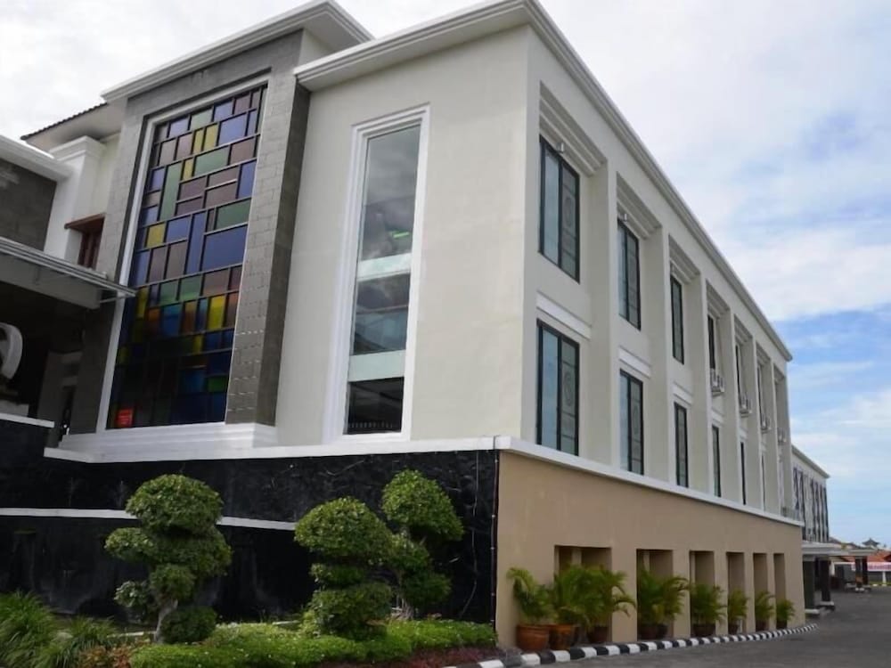 Hotel Gran Surya, Indonesia