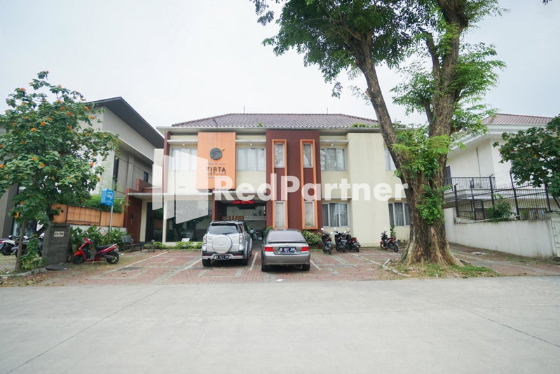 Tirta Mansion Lippo Karawaci Mitra RedDoorz, Karawaci, Indonesia