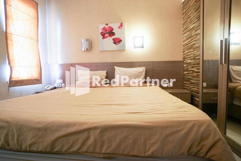 Tirta Mansion Lippo Karawaci Mitra RedDoorz, Karawaci, Indonesia