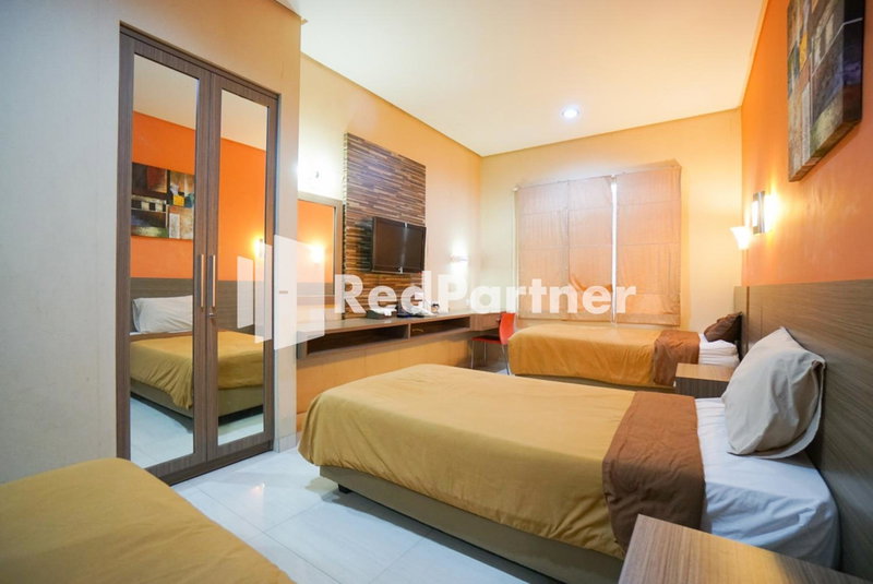 Tirta Mansion Lippo Karawaci Mitra RedDoorz, Karawaci, Indonesia