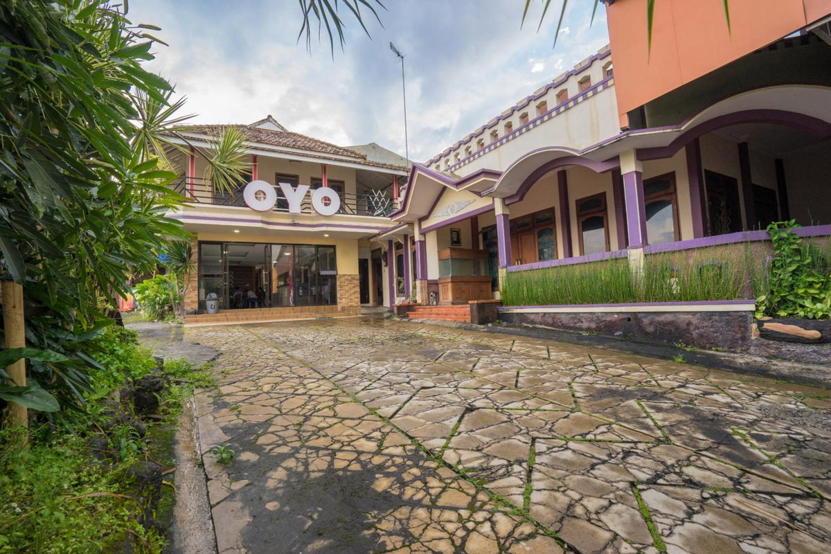 Hotel · Hotel O Central Batu Near Jatim Park 3 Formerly Bunga Matahari Hotel, Batu