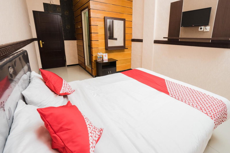 Hotel O Central Batu Near Jatim Park 3 Formerly Bunga Matahari Hotel, Batu, Indonesia