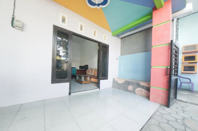 RedDoorz Syariah near Mall Roxy Banyuwangi 2, Banyuwangi, Indonesia