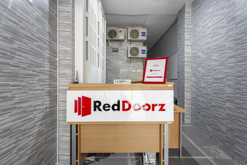 RedDoorz @ Jemursari Surabaya 2, Surabaya, Indonesia
