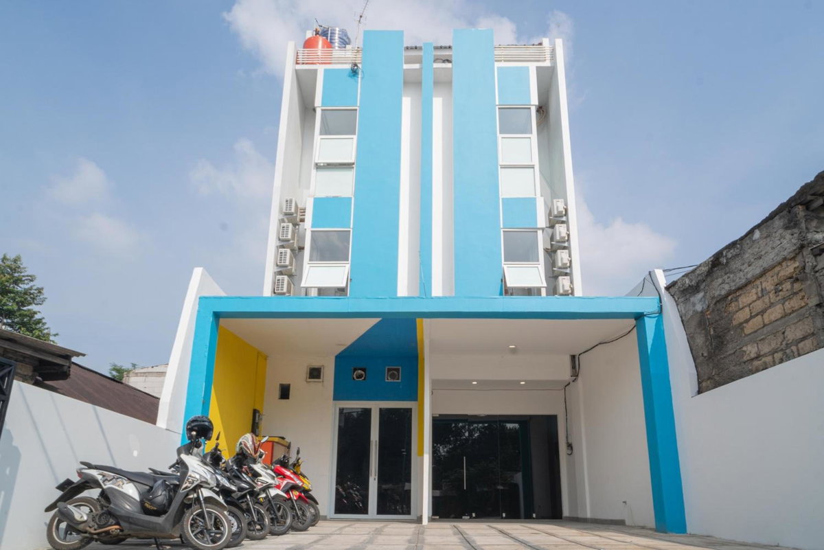 RedDoorz at Golden Averis Cibuluh Bogor, Indonesia