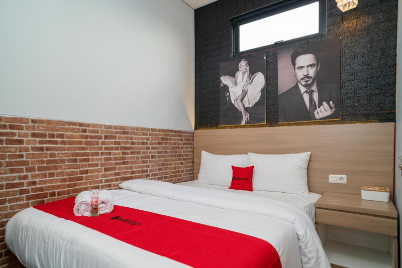 RedDoorz at Golden Averis Cibuluh Bogor, Bogor, Indonesia