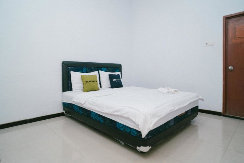 Urbanview Hotel Griya Surya Malang by RedDoorz, Malang, Indonesia