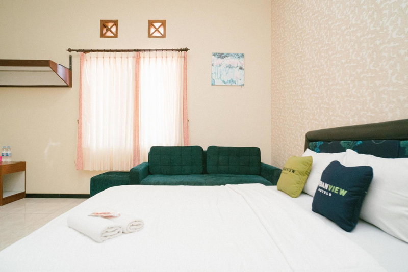 Urbanview Hotel Griya Surya Malang by RedDoorz, Malang, Indonesia