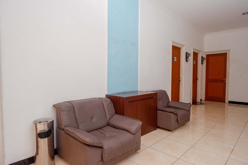 RedDoorz at Hotel Artama Pandanaran Semarang, Semarang, Indonesia