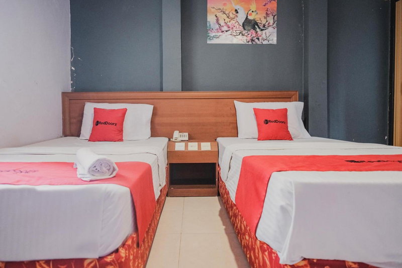 Reddoorz near Nagoya Hill Mall Batam 5, Batam Center, Indonesia