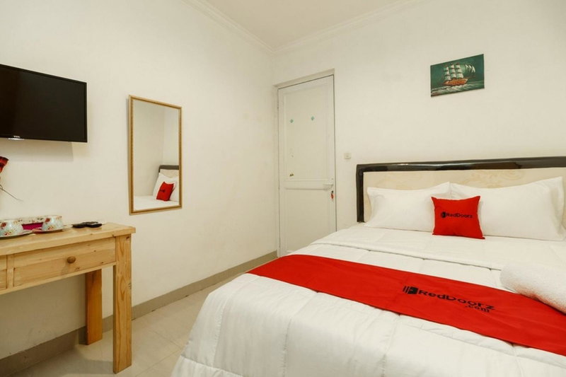 RedDoorz Syariah Plus near Pancoran 2, Jakarta, Indonesia