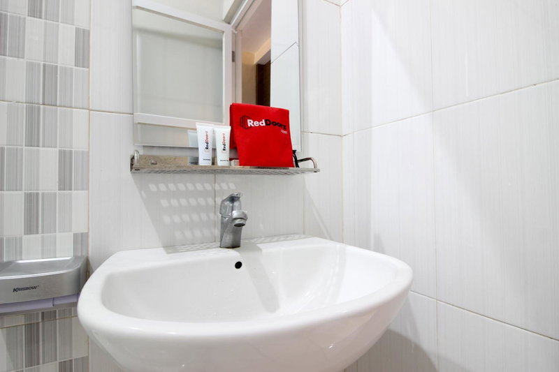 RedDoorz Plus near UPN Jogjakarta 2, Yogyakarta, Indonesia