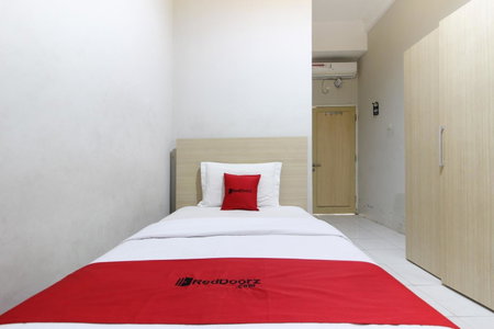RedDoorz Plus near UPN Jogjakarta 2, Yogyakarta, Indonesia