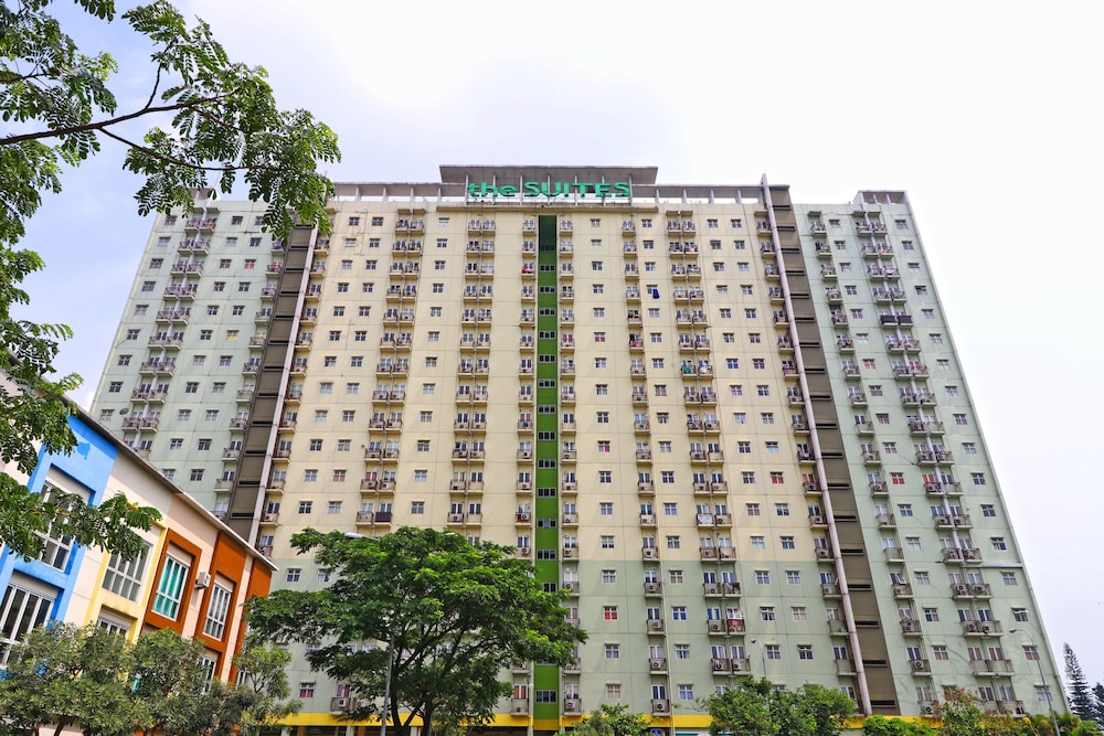 Hotel · The Suites Metro Apartment - King Property, Bandung