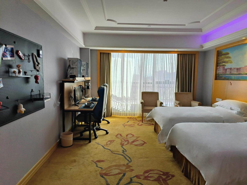 Vienna International Hotel Shenzhen Xiashuijing Metro Station, Shenzhen, China