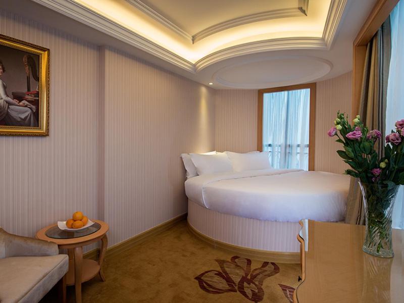 Vienna International Hotel Shenzhen Xiashuijing Metro Station, Shenzhen, China