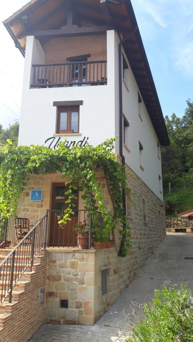 Albergue Usandi Auto Check-in, Ziortza-Bolibar, Spain