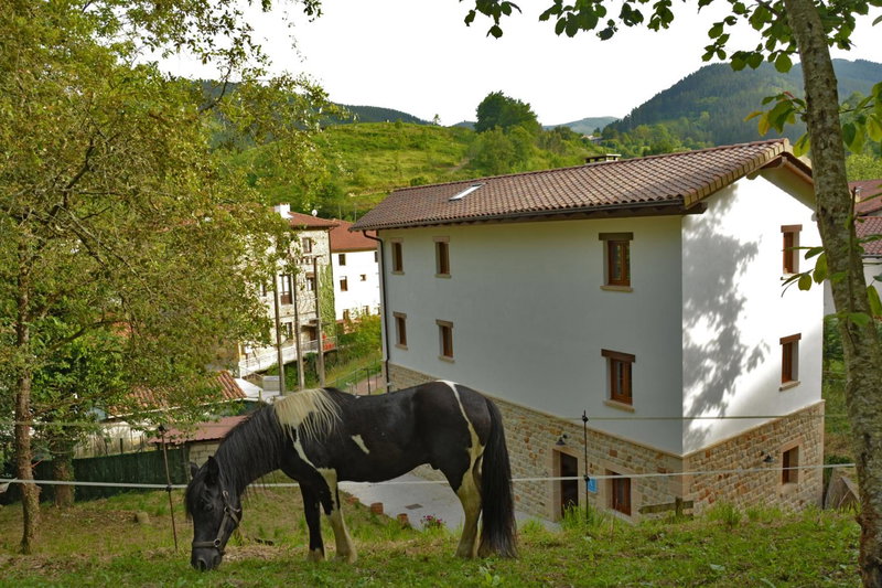 Albergue Usandi Auto Check-in, Ziortza-Bolibar, Spain