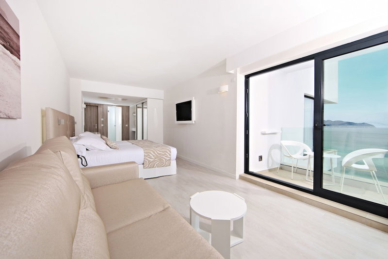 Iberostar Waves Cala Millor -Adults Only, Sant Llorenç des Cardassar, Spain