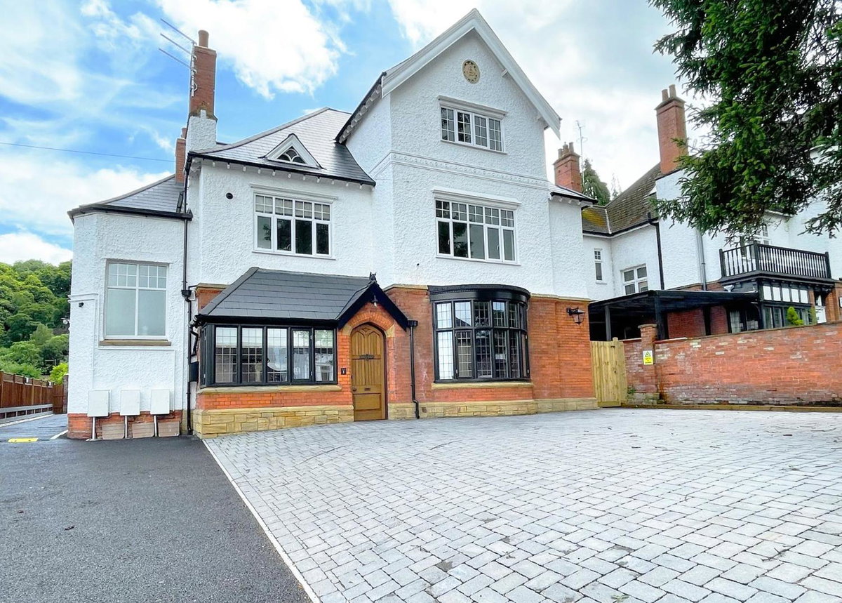 Hotel · Selworthy - Luxury 3 Bedroom Apartment, Yeovil