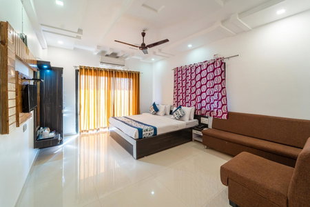 Strawberry King Resort, Mahabaleshwar, India