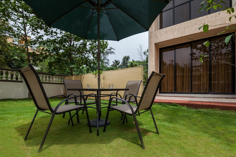 StayVista's Greenwoods Villa 10 - City-Center Villa with Private Pool, Terrace, Lift & Carrom Board, Lonavala, India