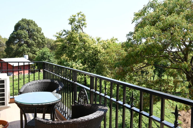 Mastiff Villa Camellia by OTHPL, Pālampur, India