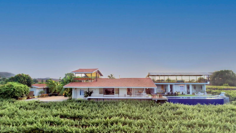 SaffronStays Onellaa, Nashik - infinity pool villa surrounded by a vineyard, Nashik, India