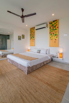 SaffronStays Onellaa, Nashik - infinity pool villa surrounded by a vineyard, Nashik, India
