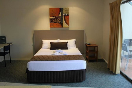 Emerald Executive Apartments, Emerald, Australia