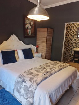 Aloha Menlyn Lodge Ensuite Rooms with shower all with own entrance and unlimited free WiFi, Pretoria, South Africa